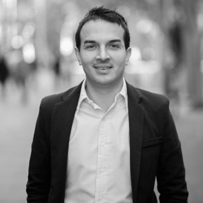 Alex Pirouz Headshot