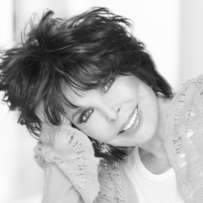 Carole Bayer Sager Headshot