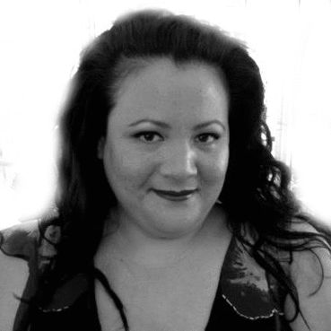 Jenelle Riley