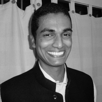 Joshua Karunakaran Headshot