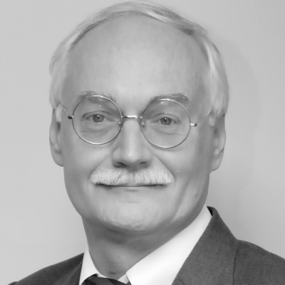 Professor Maurits van Rooijen