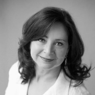 Vicky Alvear Shecter